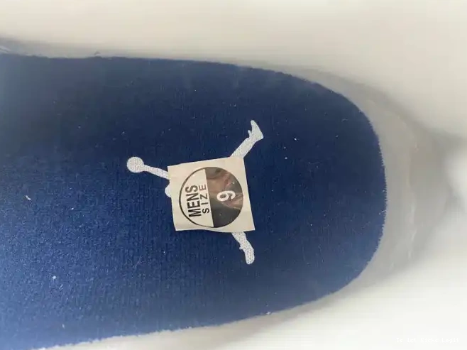 DH6927-140 4 Midnight Jordan Navy Air 0520